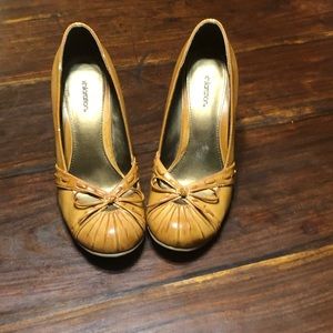 Cute shoes. 40’s style. 7.5